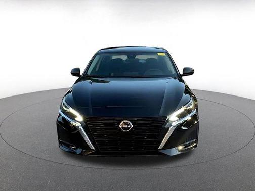 Super Black 2025 Nissan Altima SV FWD