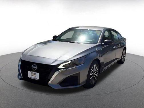 Gun Metallic 2025 Nissan Altima SV FWD