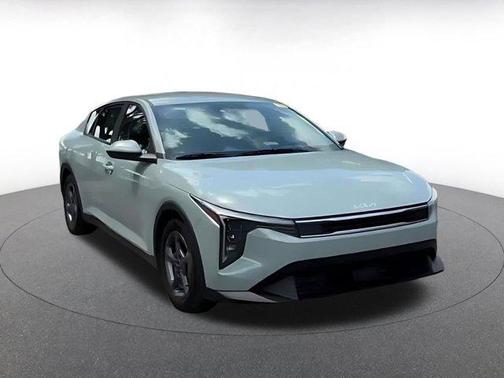 Morning Haze 2025 Kia K4 LXS