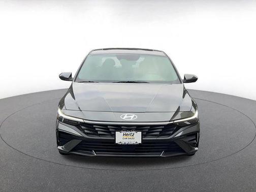 2025 Hyundai ELANTRA SEL