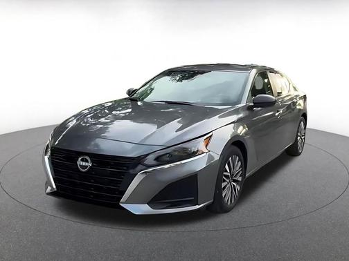 Gun Metallic 2025 Nissan Altima SV FWD