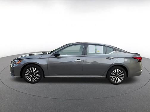 Gun Metallic 2025 Nissan Altima SV FWD