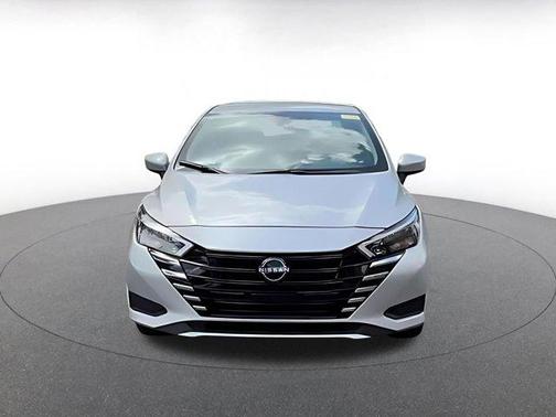 Brilliant Silver Metallic 2025 Nissan Versa 1.6 SV