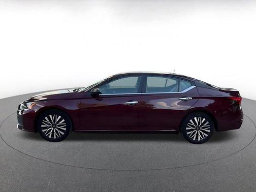 Garnet Pearl Metallic 2025 Nissan Altima SV FWD