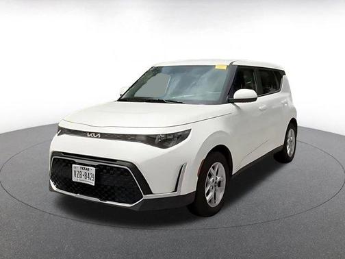 Snow White Pearl 2025 Kia Soul LX