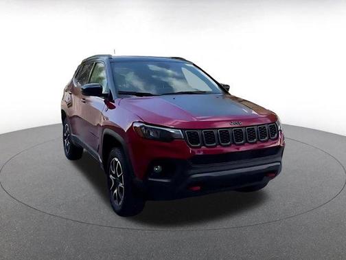 Red Hot Pearlcoat 2025 Jeep Compass Trailhawk