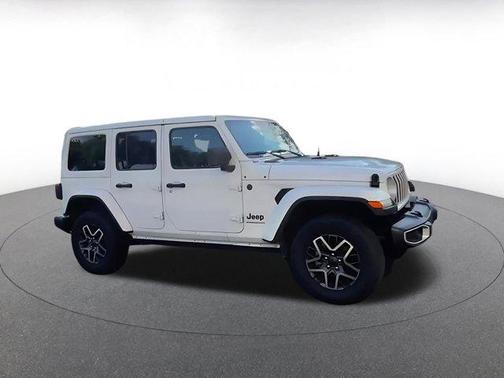 Bright White Clearcoat 2025 Jeep Wrangler 4-Door Sahara 4x4