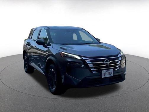 Gun Metallic 2025 Nissan Rogue SV