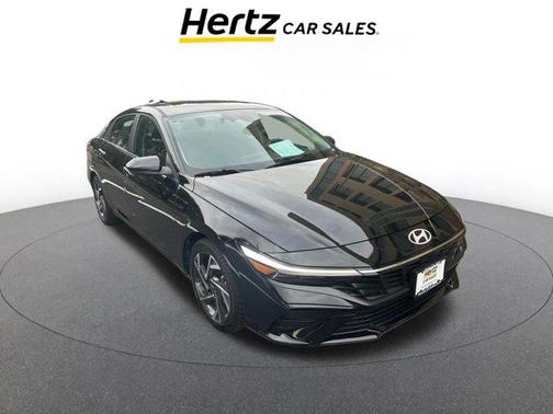 2025 Hyundai ELANTRA SEL