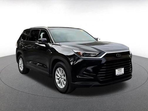 2025 Toyota Highlander LE