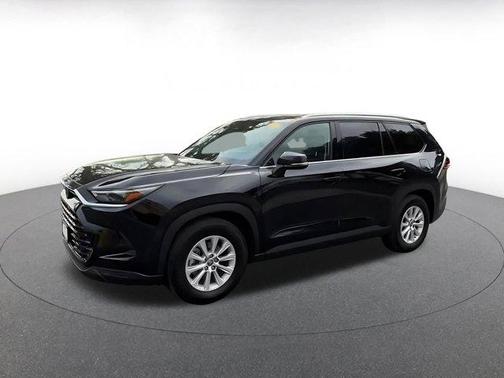 2025 Toyota Highlander LE