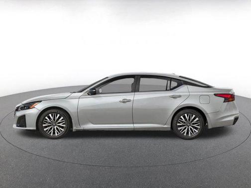 Brilliant Silver Metallic 2025 Nissan Altima SV FWD
