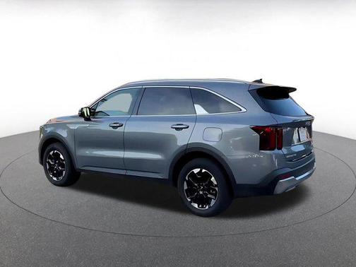 Everlasting Silver 2024 Kia Sorento S