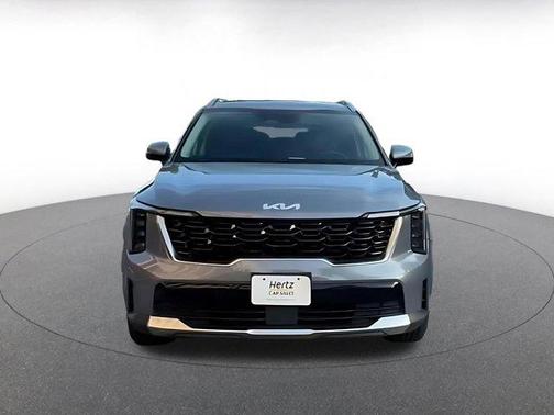 Everlasting Silver 2024 Kia Sorento S