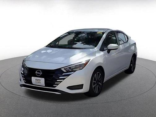 Aspen White Tricoat 2025 Nissan Versa 1.6 SV