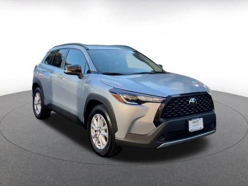 2025 Toyota Corolla Cross LE