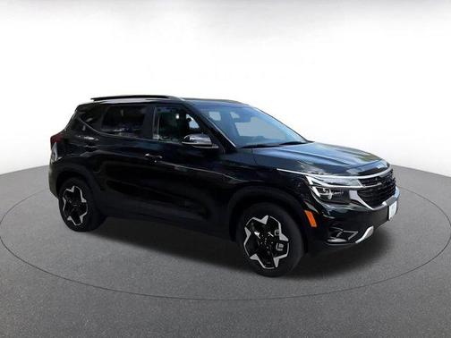 Fusion Black 2025 Kia Seltos S