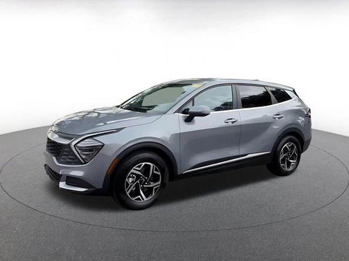 Everlasting Silver 2025 Kia Sportage LX