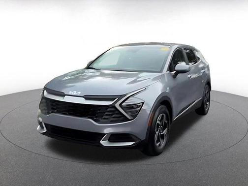 Everlasting Silver 2025 Kia Sportage LX