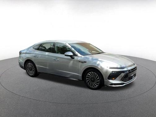 2024 Hyundai SONATA Hybrid SE