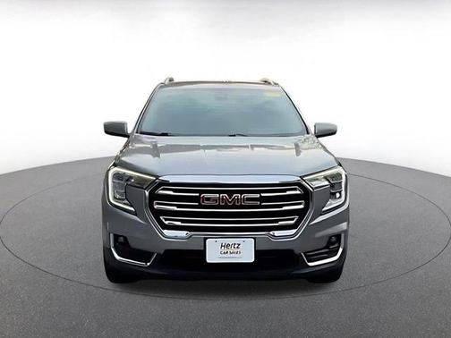 Sterling Metallic 2024 GMC Terrain SLT