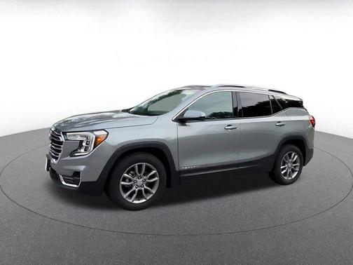Sterling Metallic 2024 GMC Terrain SLT