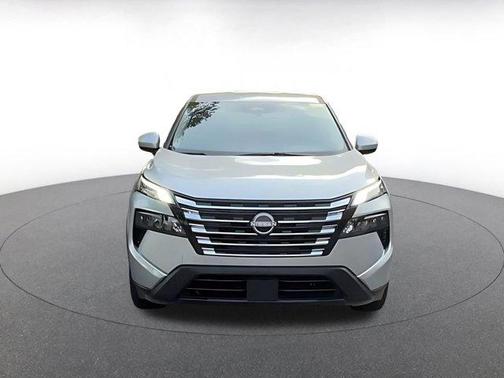 Brilliant Silver Metallic 2025 Nissan Rogue SV