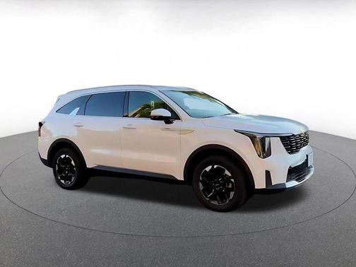 Glacial White Pearl 2024 Kia Sorento S