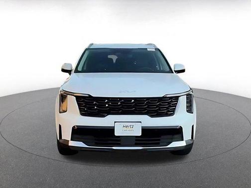 Glacial White Pearl 2024 Kia Sorento S