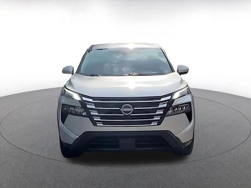 Brilliant Silver Metallic 2025 Nissan Rogue SV