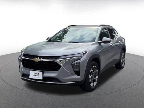 Sterling Gray Metallic 2025 Chevrolet Trax LT