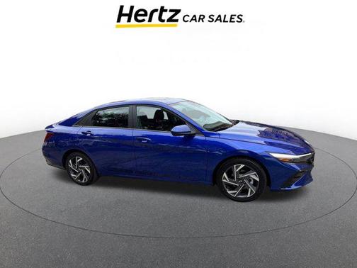 2025 Hyundai ELANTRA SEL