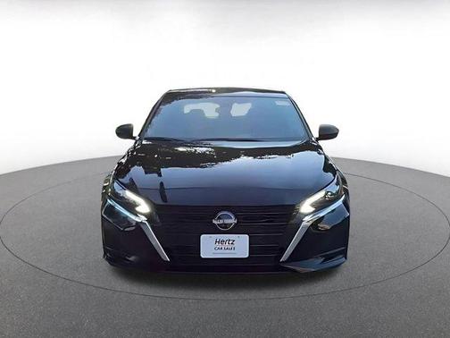 Super Black 2025 Nissan Altima SV FWD