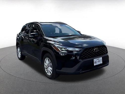 2025 Toyota Corolla Cross LE