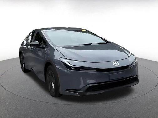 2025 Toyota Prius LE
