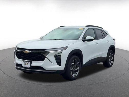 Summit White 2025 Chevrolet Trax LT