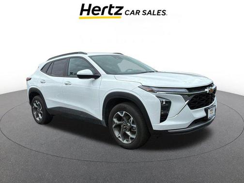 Summit White 2025 Chevrolet Trax LT