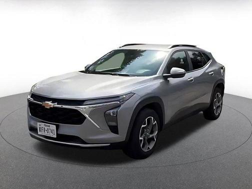 Sterling Gray Metallic 2025 Chevrolet Trax LT