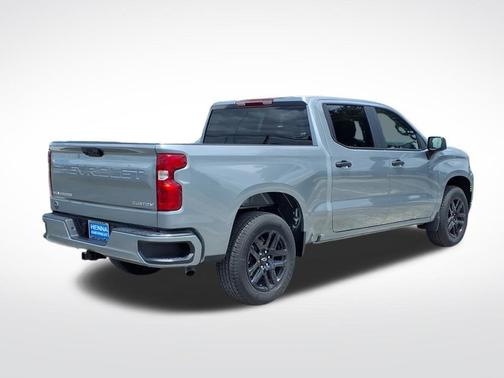 Sterling Gray Metallic 2026 Chevrolet Silverado 1500 Custom