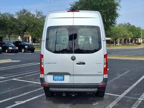 2022 Mercedes-Benz Sprinter 2500 Cargo 144 WB