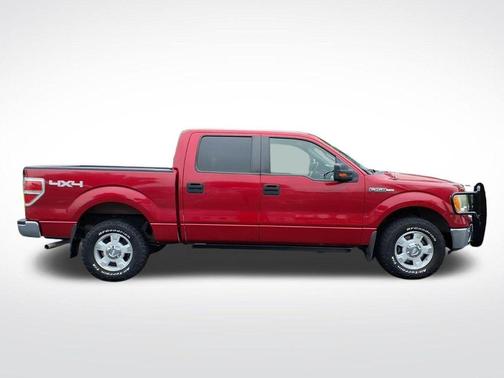 Red 2010 Ford F-150 XLT