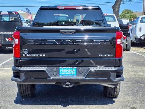 2025 Chevrolet Silverado 1500 Custom