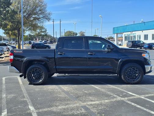 2017 Toyota Tundra SR5