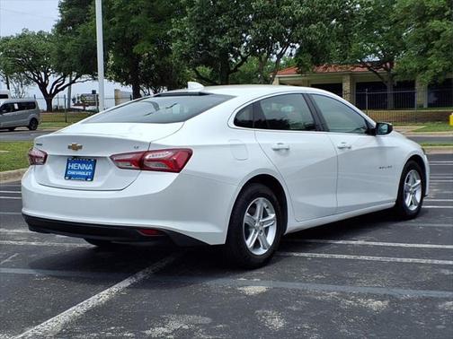 2022 Chevrolet Malibu FWD LT