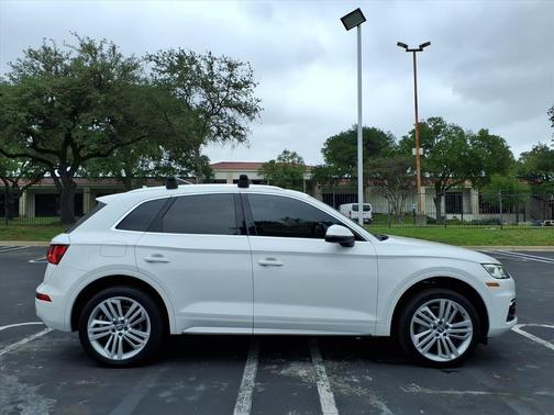 Ibis White 2018 Audi Q5 2.0T Tech Premium