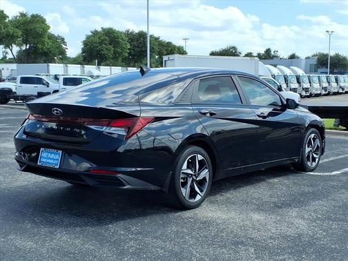 Phantom Black 2023 Hyundai ELANTRA SEL