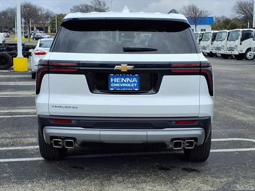 2025 Chevrolet Traverse LT