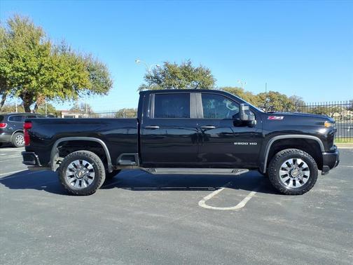 2024 Chevrolet Silverado 2500 Custom