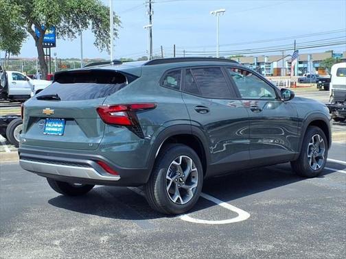 2025 Chevrolet Trax LT