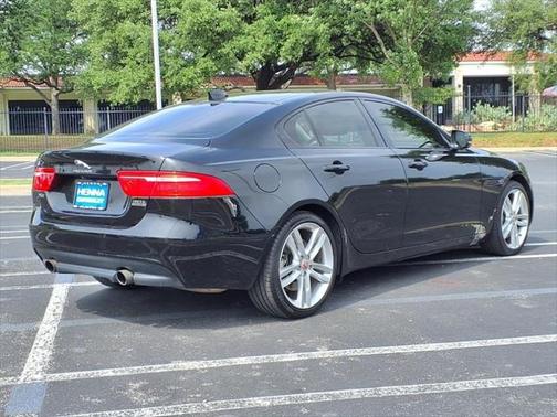 2019 Jaguar XE 30t Prestige